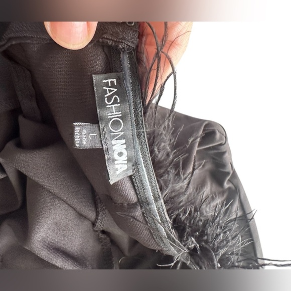 Fashion Nova Black Strapless Jumpsuit L Feather Trim Glam Sexy Girls night A164 - Picture 10 of 11